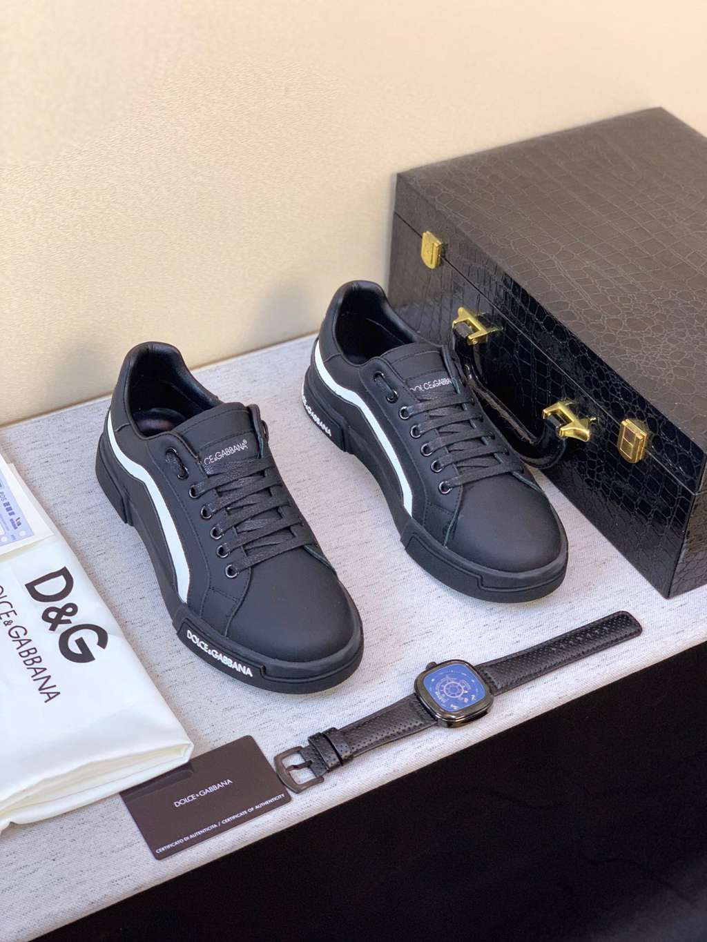 D*G sneaker